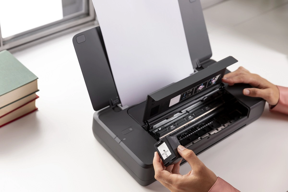 Come sostituire le cartucce di una stampante Epson: la guida